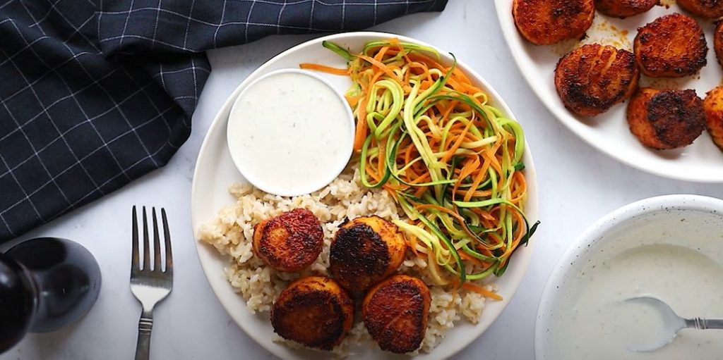 blackened scallops with horseradish sauce recipe