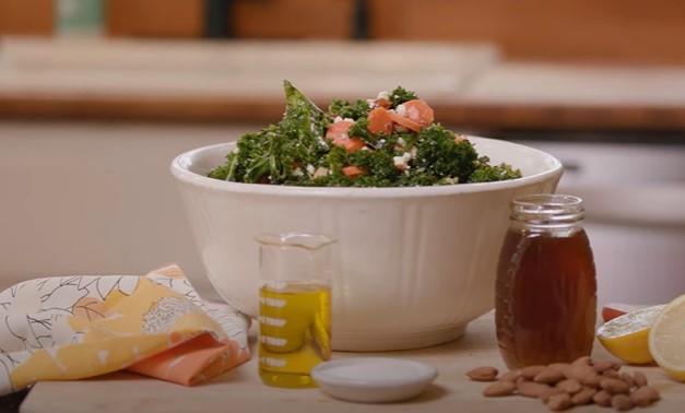 easy kale salad with fresh lemon dressing recipe