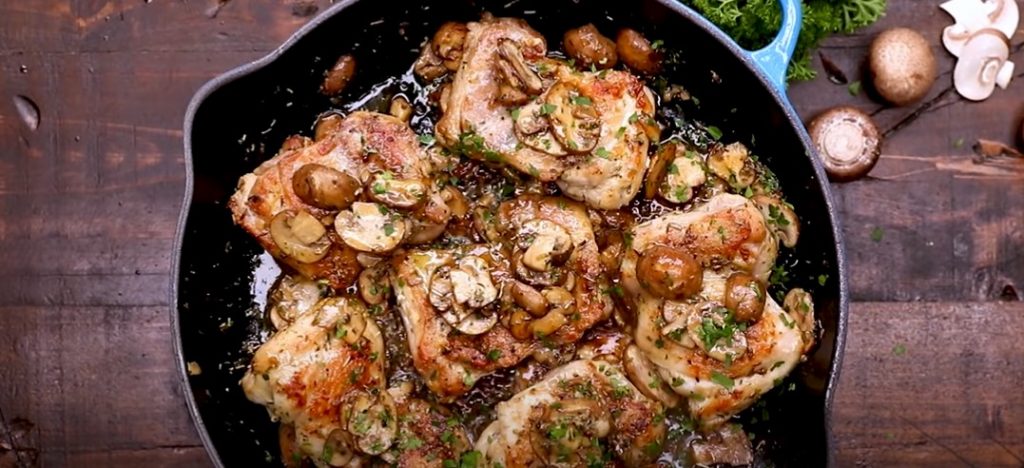 chicken, wild mushroom, and roasted-garlic sauté recipe
