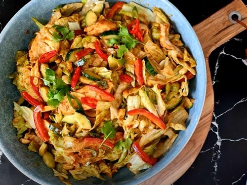 thai chicken salad with peanut dressing recipe