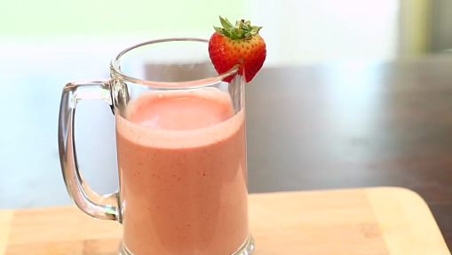 2 ingredient vegan strawberry milkshake recipe