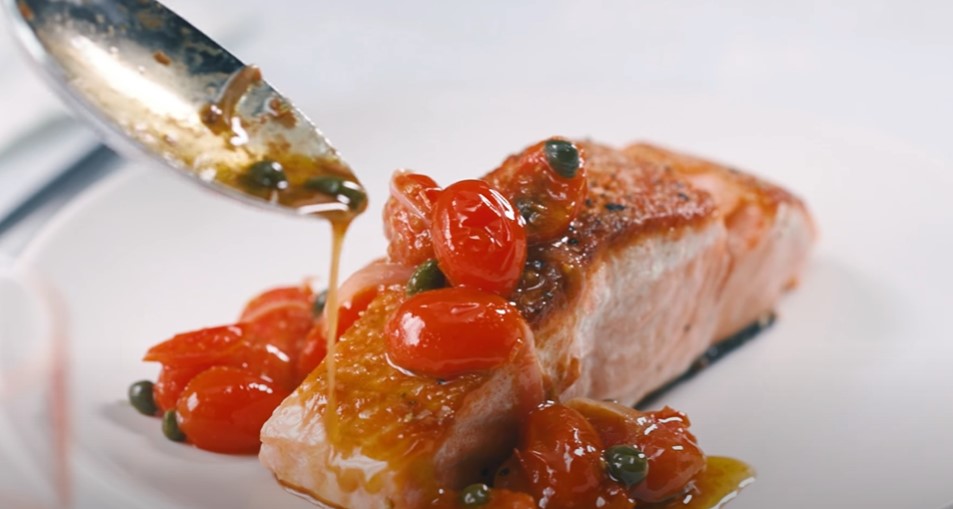 pan-roasted salmon with tomato vinaigrette recipe