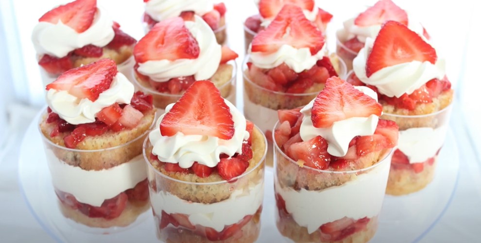 strawberry mousse trifles recipe