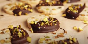 salted pistachio chocolate chunk slice recipe