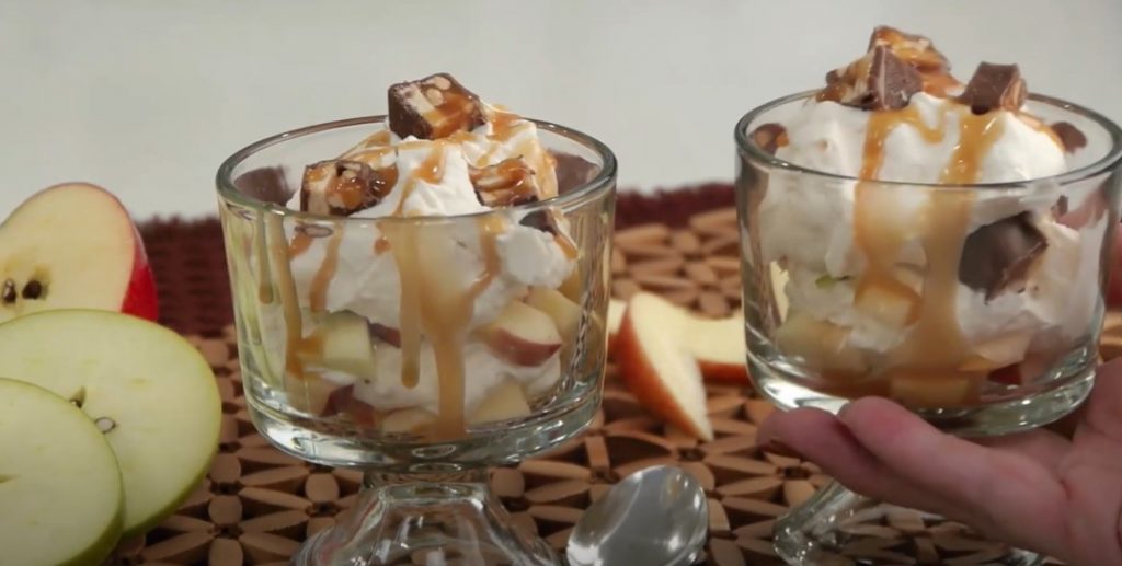 candy bar trifle recipe