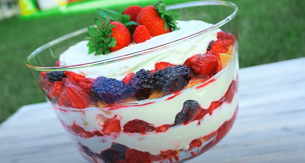 mixed berry trifle recipe