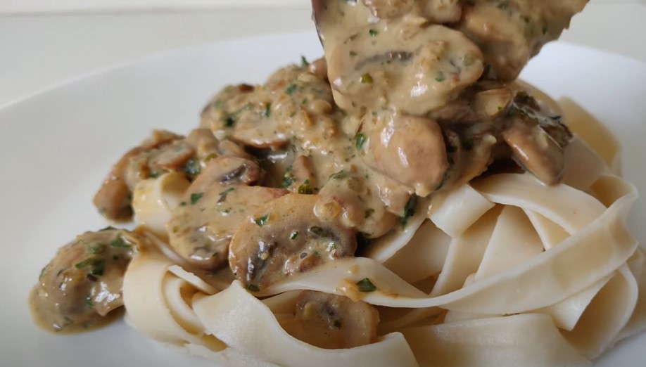 one pot ravioli in a creamy tomato beef sauce recipe