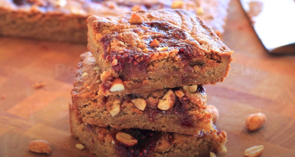 peanut butter and jelly blondies recipe