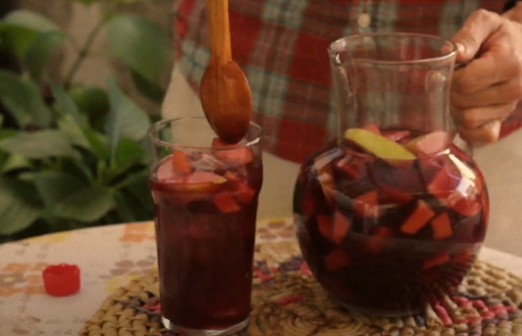 mixed berry sangria recipe