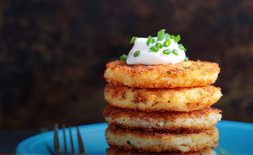 Cheesy Potato Cakes | Foodtalk