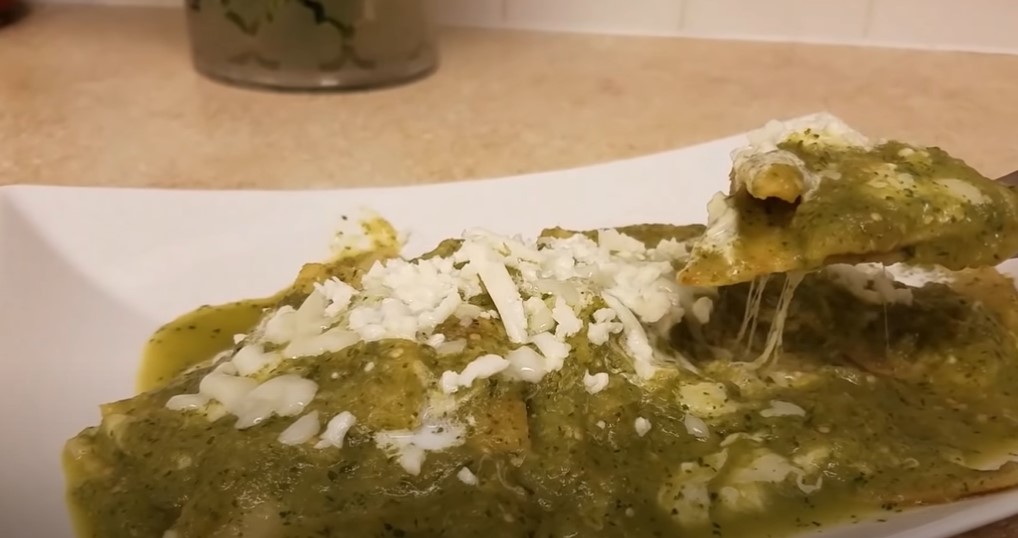 chilaquiles verdes with baked tortilla chips recipe