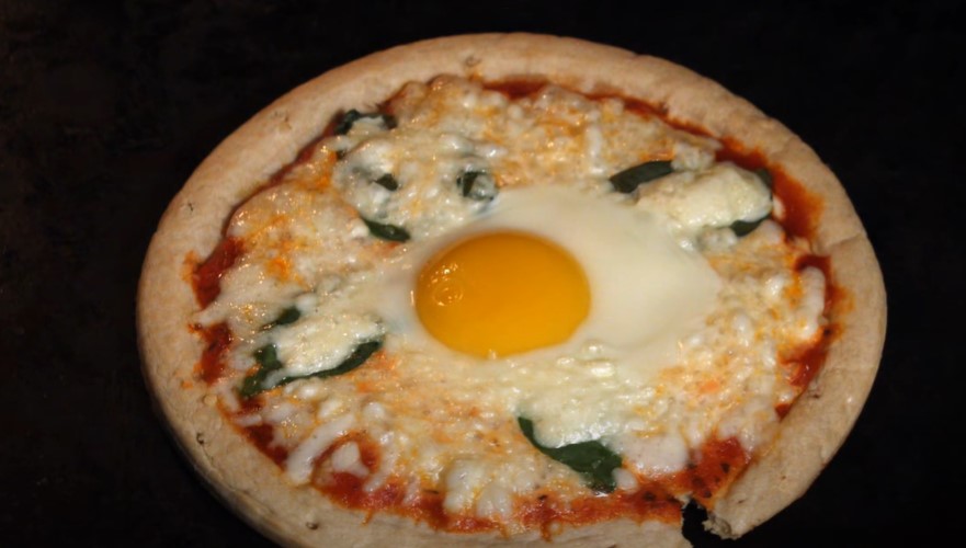 fried egg pizza recipe