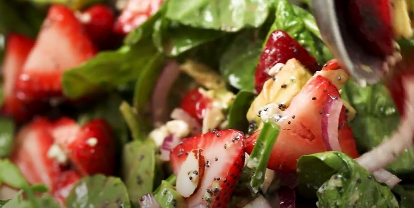 strawberry avocado spinach salad with poppyseed dressing recipe