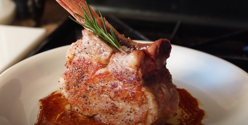 veal chops with fresh-tomato sauce recipe