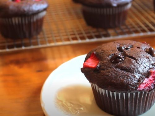 chocolate drizzled strawberry muffins recipe
