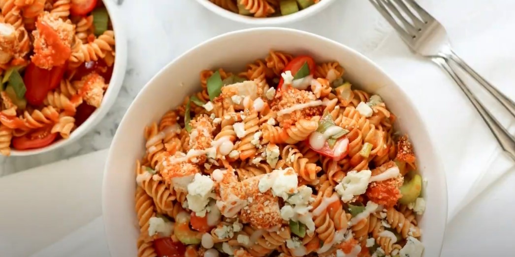 buffalo chicken pasta salad recipe