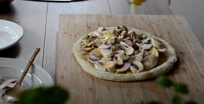 mushroom, zucchini, and swiss-cheese pizza recipe