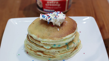 birthday cake pancakes recipe