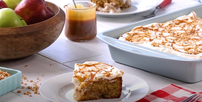 Caramel Apple Toffee Cake Recipe