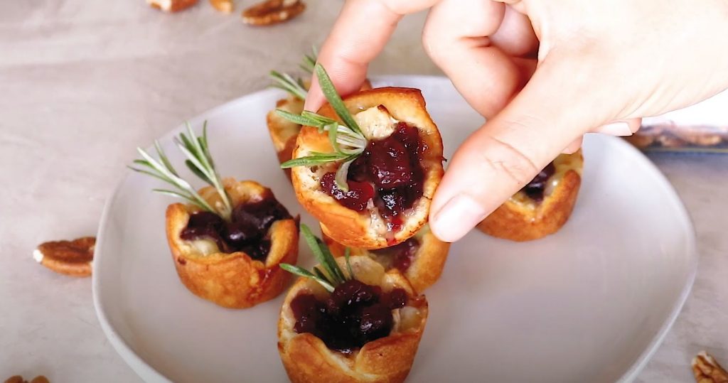 Cranberry Pecan Brie Bites Recipe