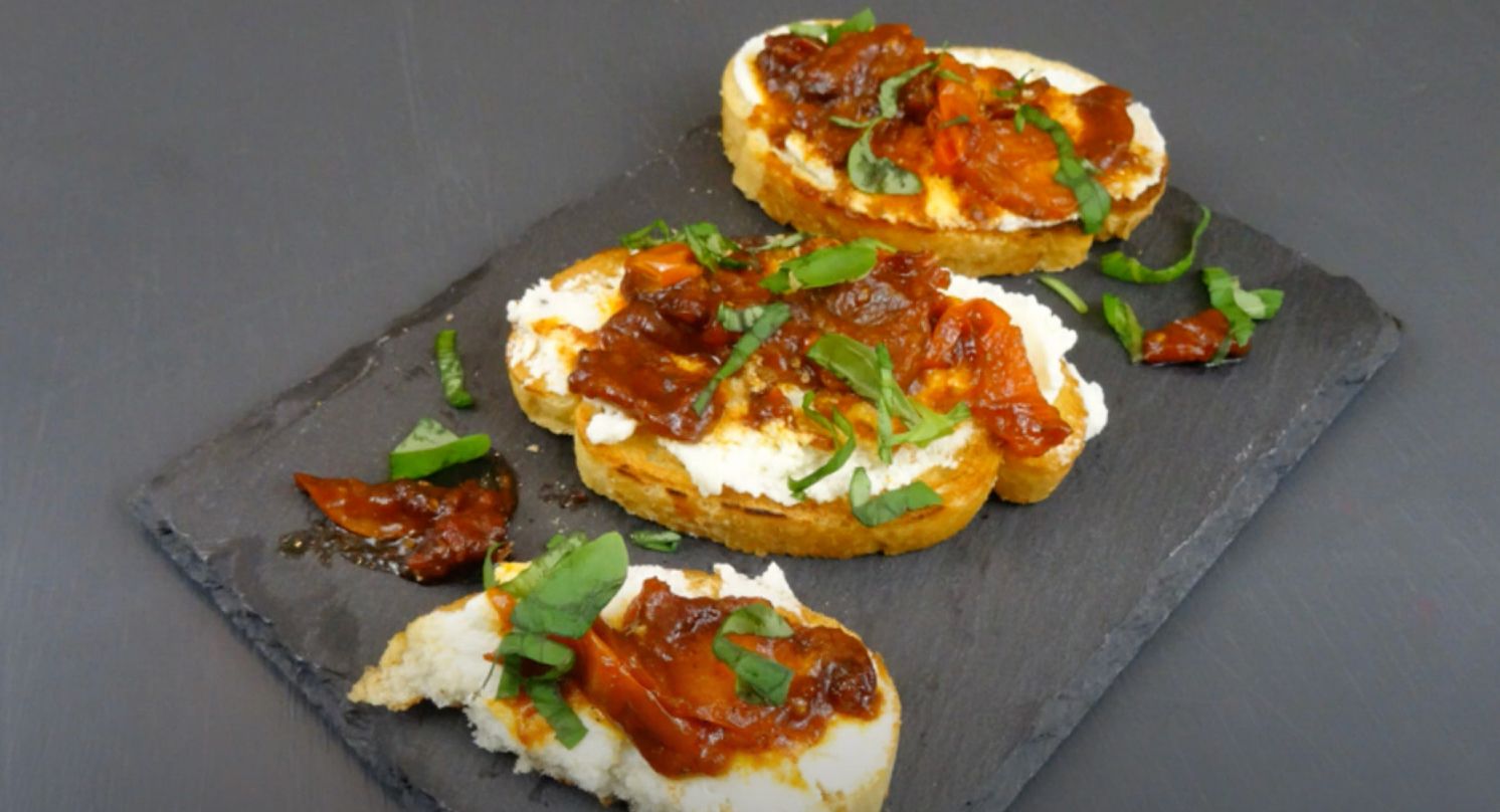 Creamy Feta and Bacon Bruschetta Recipe