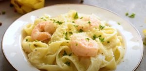 Creamy Garlic Shrimp Alfredo Pasta Recipe