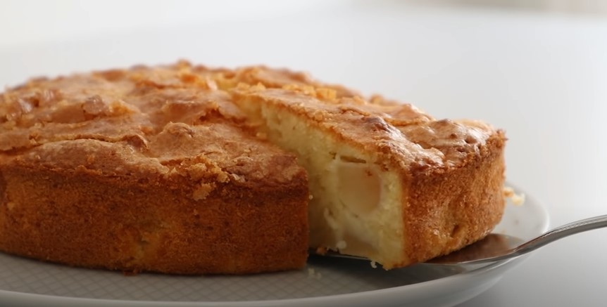 Ambrosia: Apple Cake (With Whole Wheat flour)