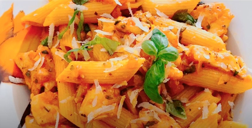 Garlic Chicken and Penne Arrabbiata Recipe