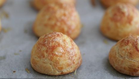 gruyere cheese gougeres recipe