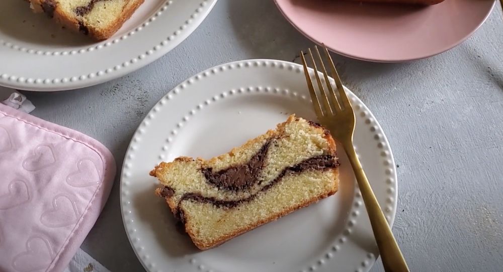 Nutella Swirl Pound Cake - Sally's Baking Addiction