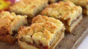 peach cobbler bars recipe
