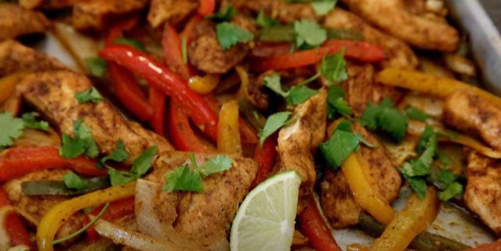 sheet pan salsa verde chicken fajitas