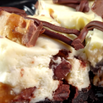 snickers cheesecake bars recipe