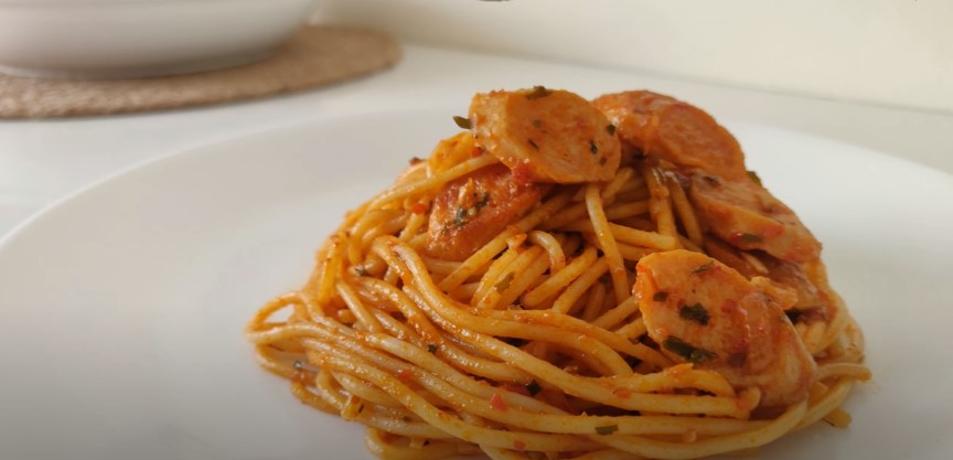 Spicy Sausages and Linguine Recipe