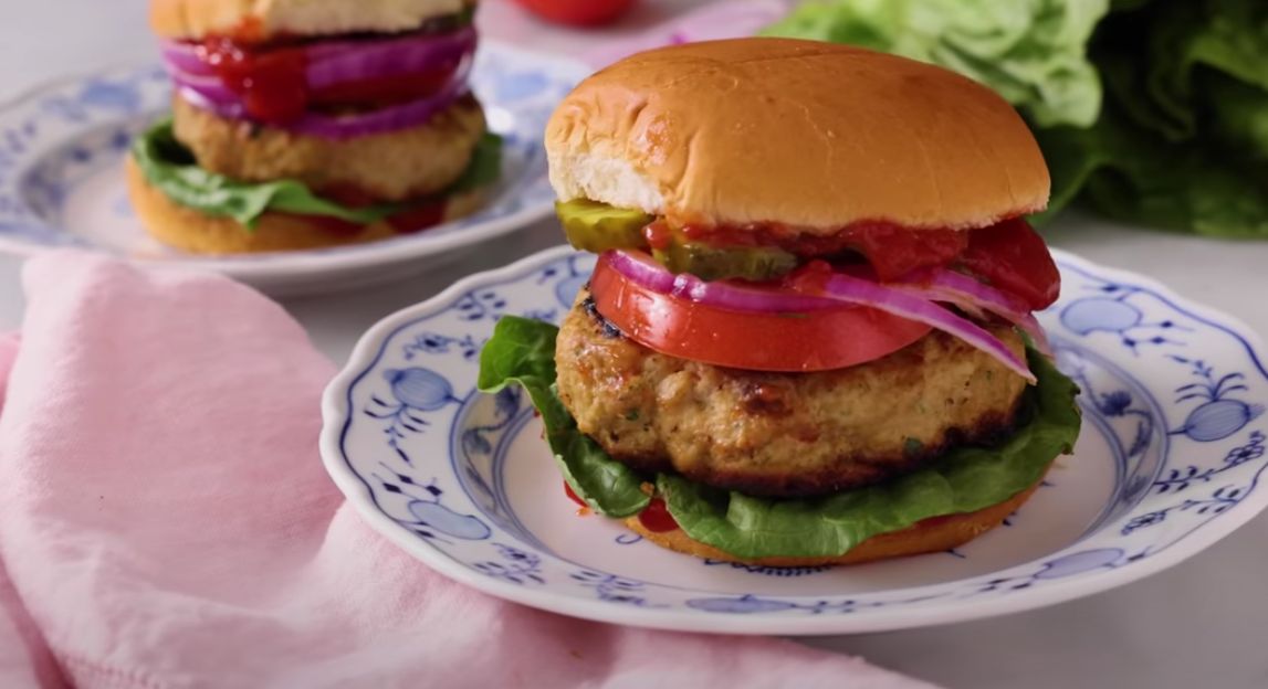 Turkey Burgers with Spicy Pickle Sauce Recipe