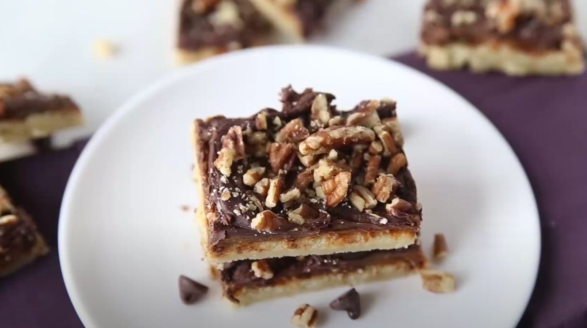 Turtle Pecan Bars Recipe