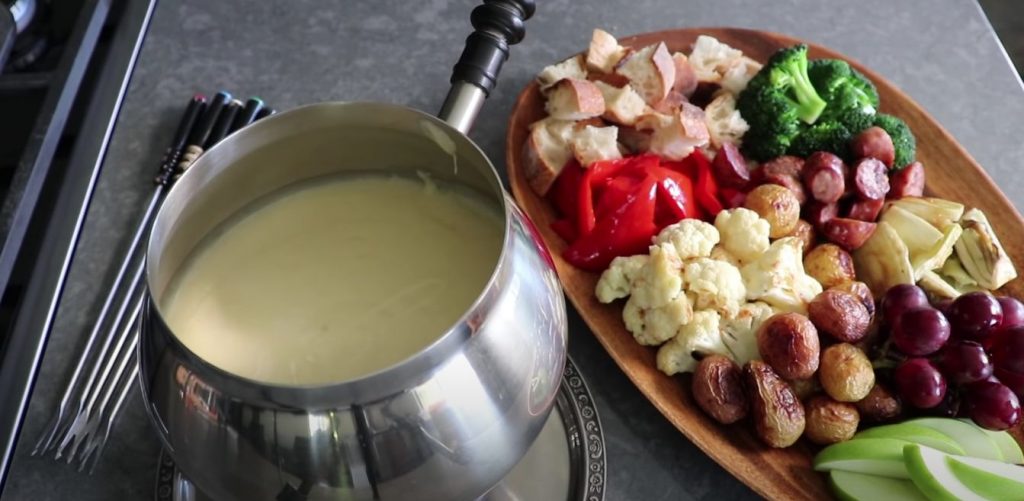 Whiskey-Cheese Fondue Recipe