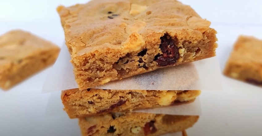 White Chocolate Cranberry Blondies Recipe