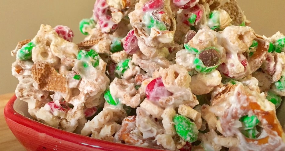 christmas white chocolate trash snack mix recipe