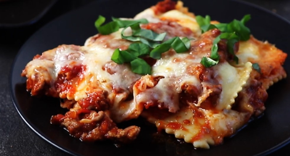 easy ravioli lasagna bake recipe