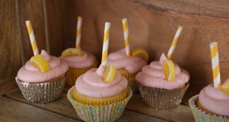 Old-Fashioned Pink Lemonade Recipe