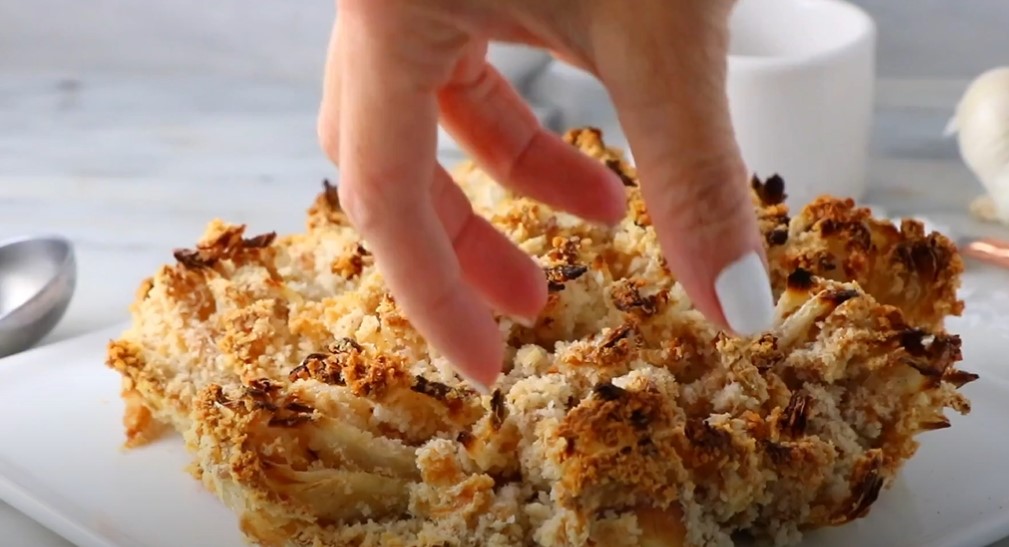 Baked Blooming Onion {Healthier Bloomin' Onion}