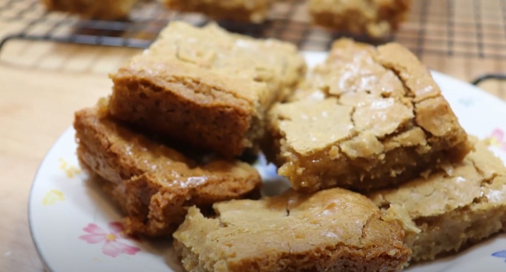 coconut and walnut bars recipe