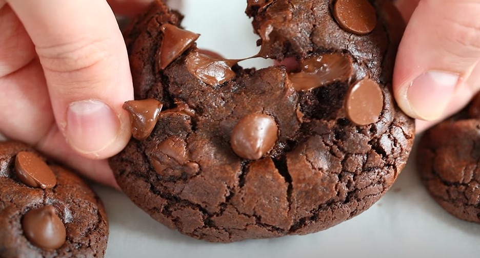 insanely gooey fudge cookies recipe