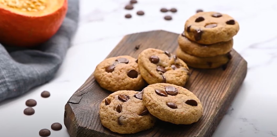 Cinnamon Chip Pumpkin Cookies Recipe