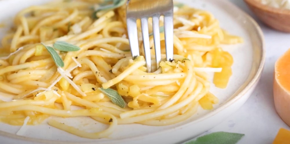 spaghetti with butternut leek parmesan sauce recipe