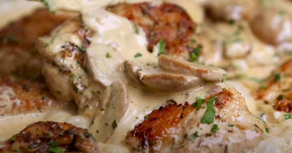 Skillet Creamy Mushroom Chicken Florentine Recipe | Recipes.net