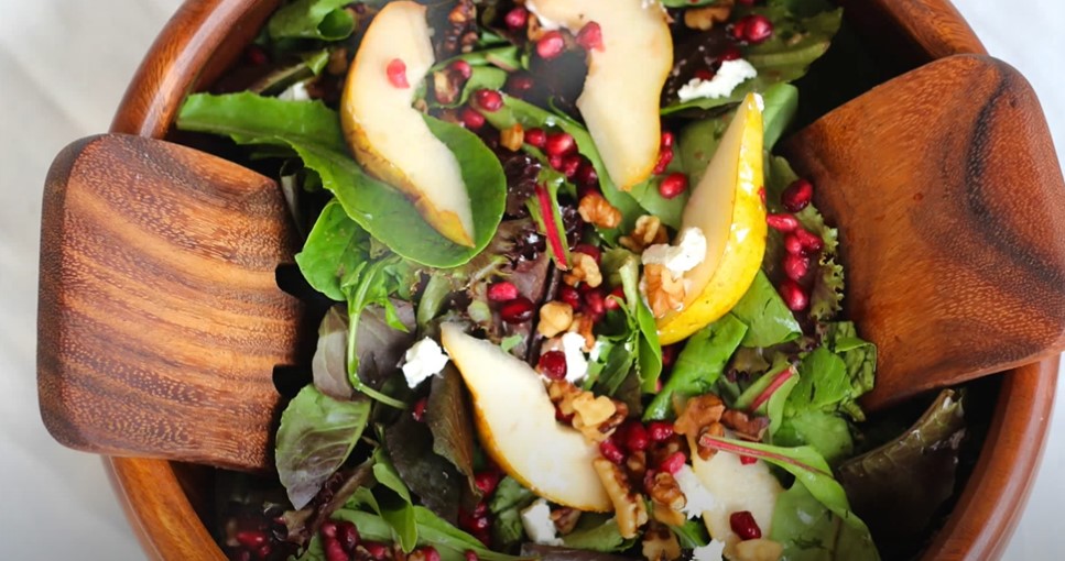 pear, pomegranate and spinach salad recipe