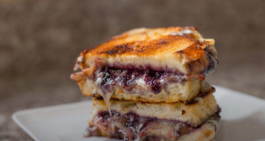 blueberry brie grilled cheese recipe