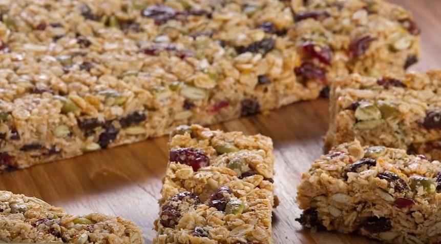 low fat chewy granola bars with pecans, raisins and chocolate chips recipe
